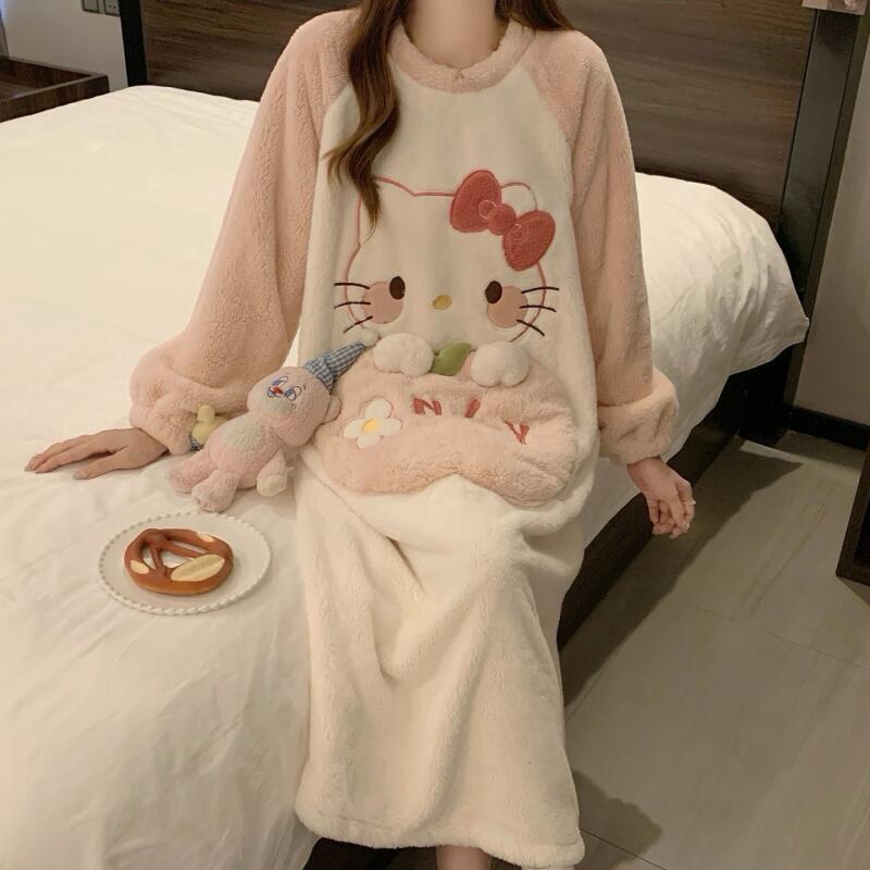 Winter Clothes - Camicia da Notte Invernale Hello Kitty